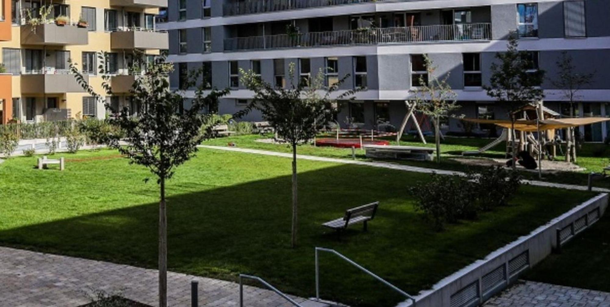 Stadtnahes Gaestezimmer Im Penthouse Bei Esi Тюбинген Экстерьер фото