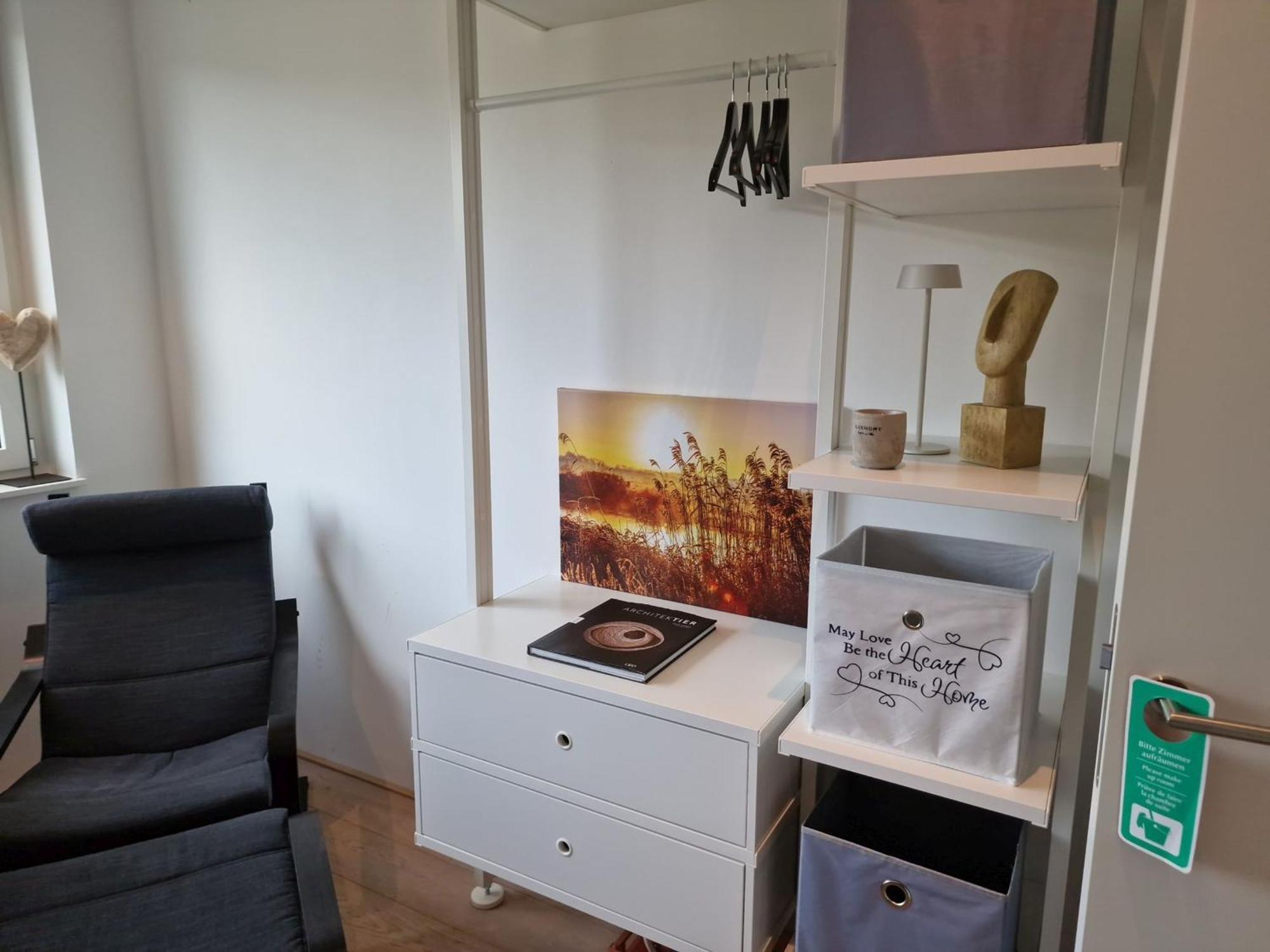 Stadtnahes Gaestezimmer Im Penthouse Bei Esi Тюбинген Экстерьер фото