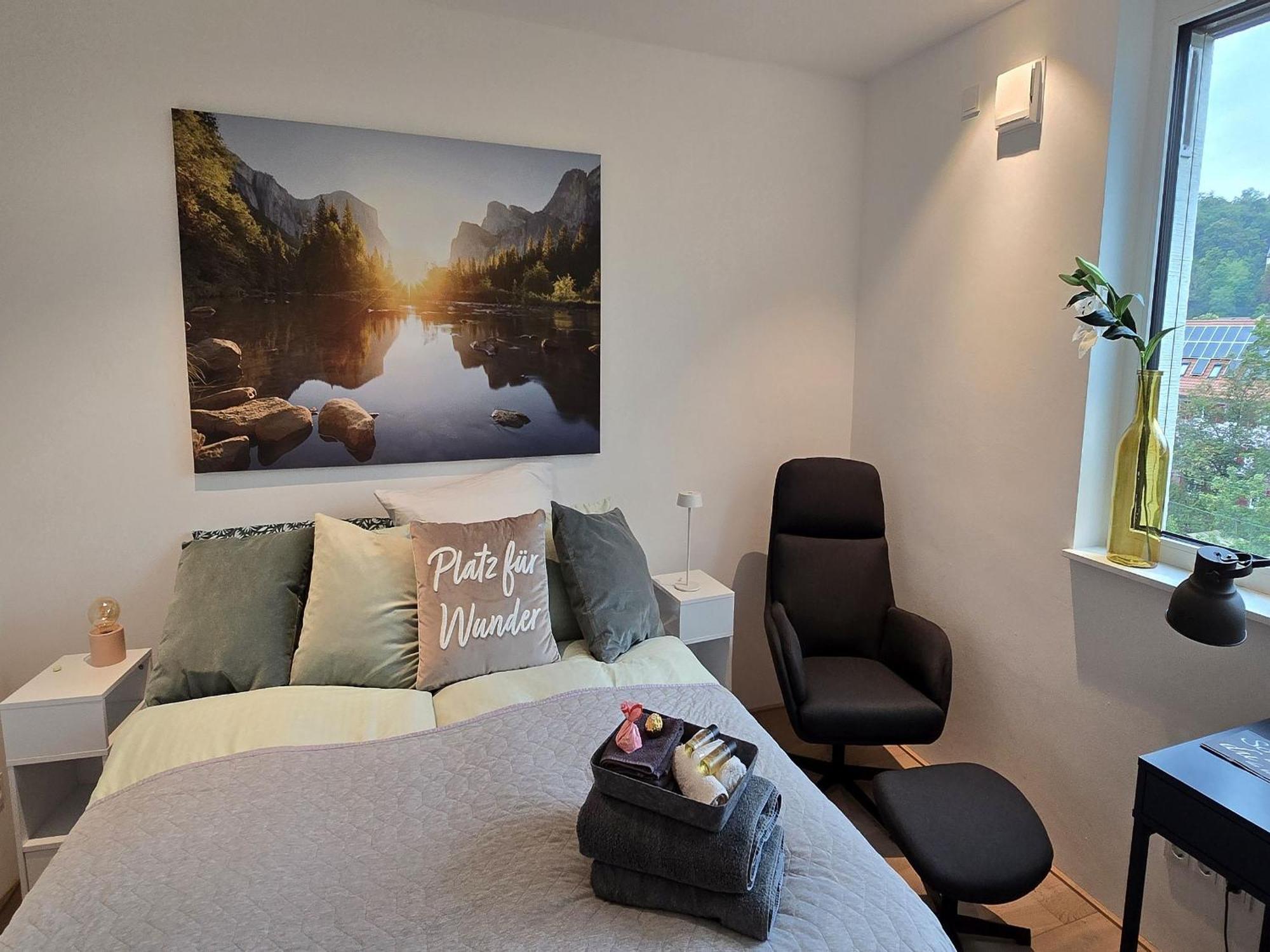 Stadtnahes Gaestezimmer Im Penthouse Bei Esi Тюбинген Экстерьер фото
