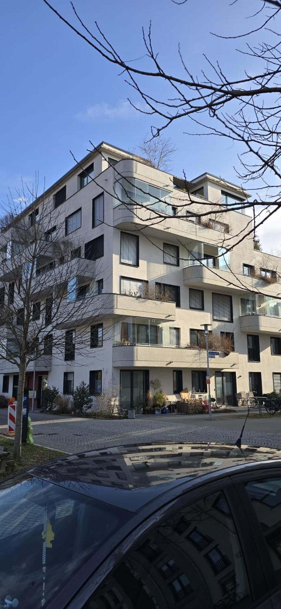 Stadtnahes Gaestezimmer Im Penthouse Bei Esi Тюбинген Экстерьер фото